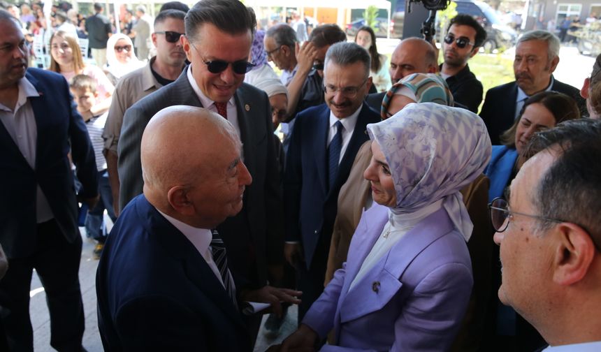 Bakan Göktaş, Eskişehir'de huzurevi yaşlı bakım ve rehabilitasyon merkezinin açılışında konuştu: