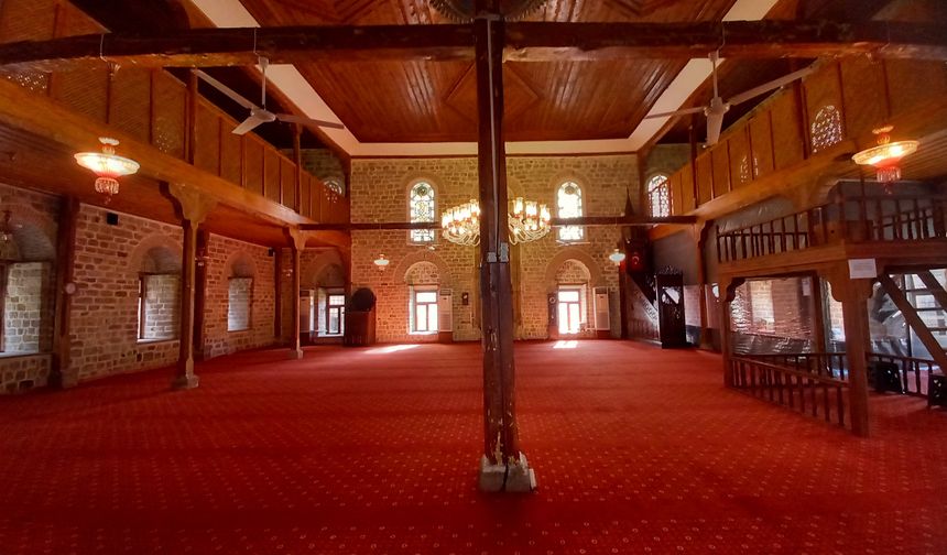 Beypazarı'nda Sultan Alaeddin Camii ilgi görüyor