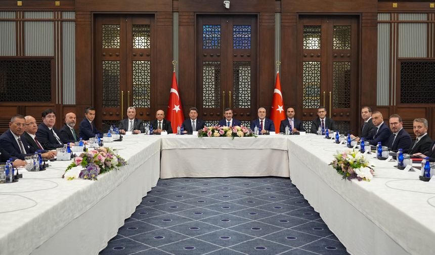 Cumhurbaşkanı Yardımcısı Cevdet Yılmaz, TİSK heyetini kabul etti