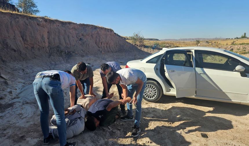 Nevşehir'de göçmen kaçakçılığı iddiasıyla 2 şüpheli tutuklandı