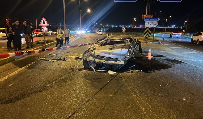 Sivas'ta otomobilin devrildiği kazada 1 kişi öldü, 1 kişi yaralandı