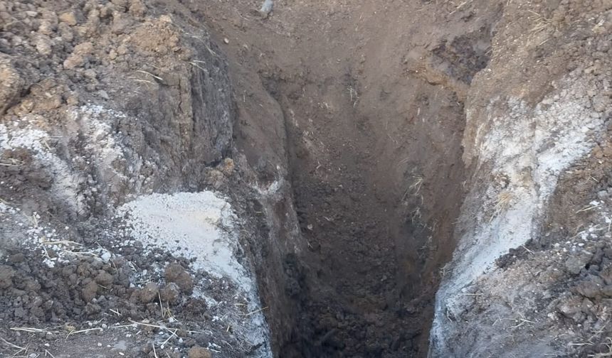 Çankırı'da su kuyusu açarken kayan toprağın altında kalan kişi yaralandı