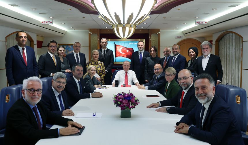 Cumhurbaşkanı Erdoğan, ABD dönüşü uçakta gazetecilerin sorularını yanıtladı: (1)