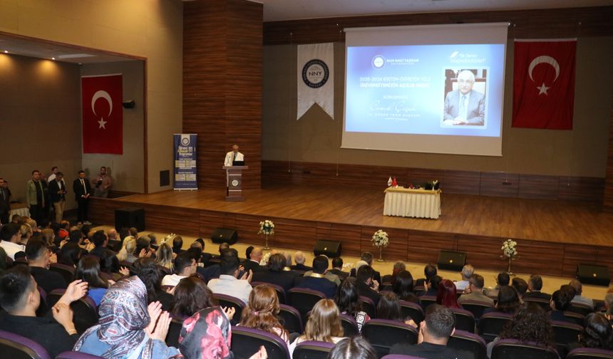 Eski TBMM Başkanı Çiçek, Kayseri'de üniversite açılış dersinde konuştu: