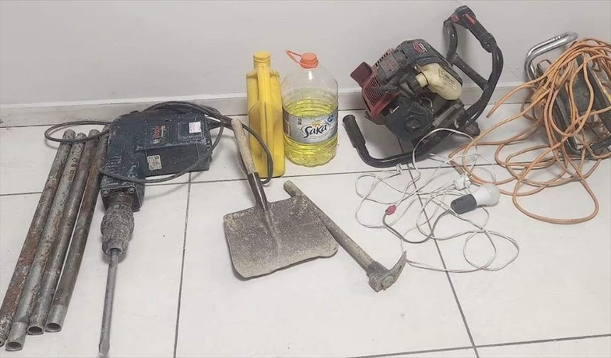Kayseri'de kaçak kazı yapan 4 zanlı yakalandı
