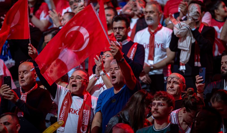 Türkiye Sigorta iş ortaklarıyla A Milli Erkek Basketbol Takımı'nın maçında buluştu