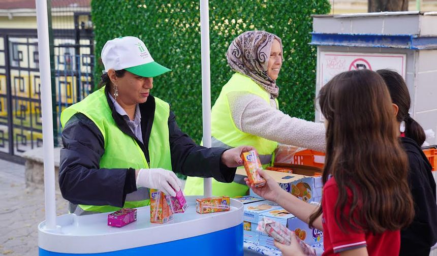 Beslenme desteği devam ediyor