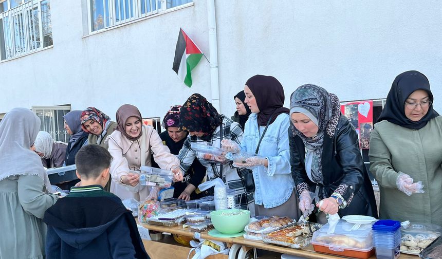 Aksaray'da Gazze için kermes düzenlendi