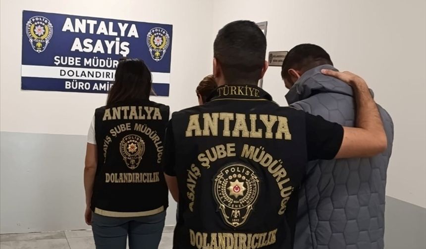 Antalya'da engelli kişiyi evini satarak dolandırdığı iddia edilen şüpheli tutuklandı