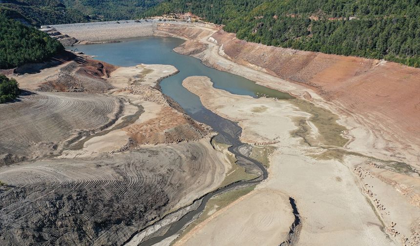 Bursa'nın ana su kaynağı barajlardaki doluluk oranı yüzde 1'in altına düştü