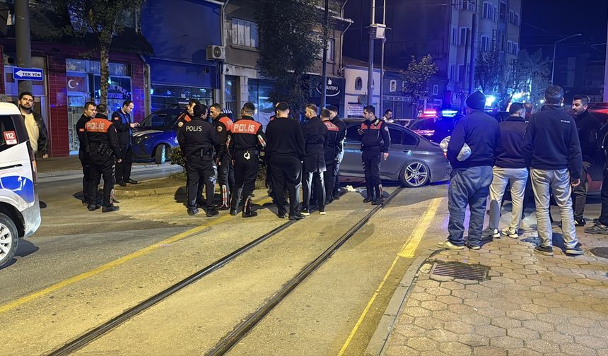 Eskişehir'de polisin 'dur' ihtarına uymayıp kaçarken kaza yapan sürücü yakalandı