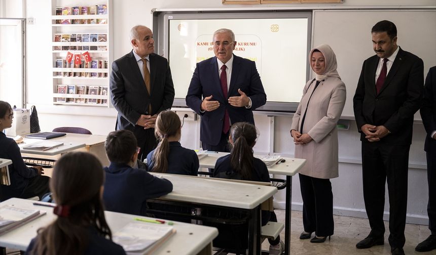 Kamu Başdenetçisi Akarca, öğrencilere hak arama kültürünün önemini anlattı: