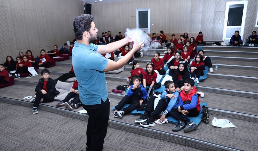 Konya'nın ilçelerindeki 13 bin 5. sınıf öğrencisi bilim merkeziyle buluşturulacak