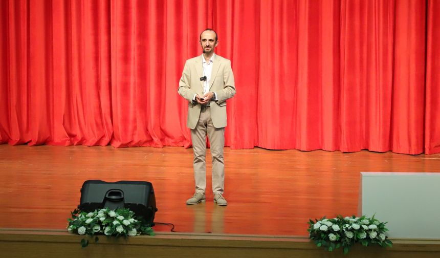 NEVÜ'de bağımlılıkla mücadele semineri düzenlendi