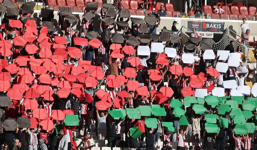 Sivasspor taraftarlarından 'Gazze' koreografisi