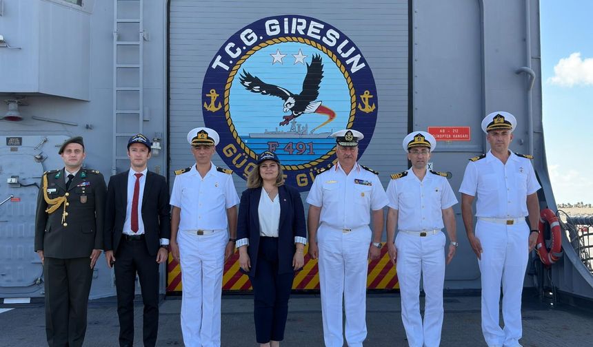 TCG Giresun Fırkateyni'nden 29 Ekim Cumhuriyet Bayramı kutlamaları kapsamında Mısır'a liman ziyareti