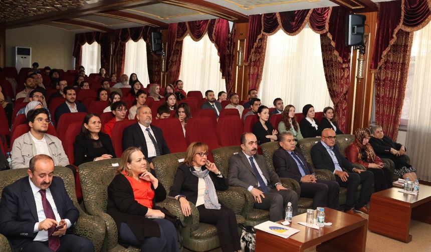 Türk Tarih Kurumunda Bosna Hersek tarihinin önemli isimlerinden Kucukalic'i anlatan belgesel gösterildi