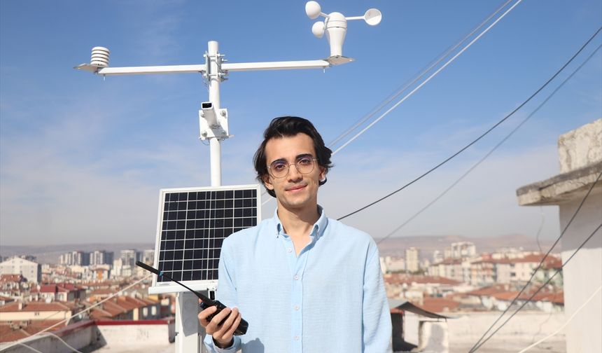 Amatör telsizci üniversite öğrencisi evinin çatısına taşınabilir hava durumu sistemi kurdu