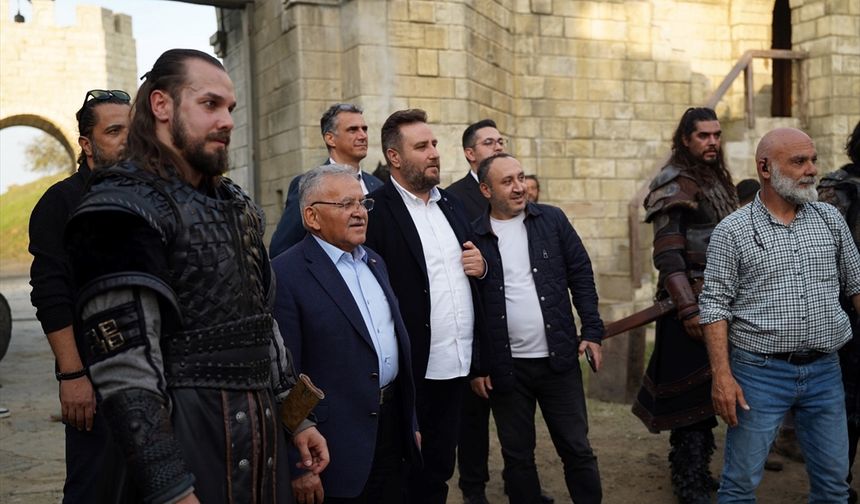 Başkan Büyükkılıç, İstanbul'daki Bozdağ Film Platolarını ziyaret etti