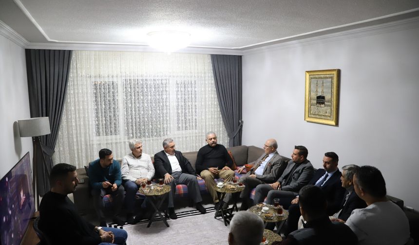 Gölbaşı'nda MHP'den 'Hayırlı Günler Komşum' ve 'Derdin Derdimizdir' ziyaretleri