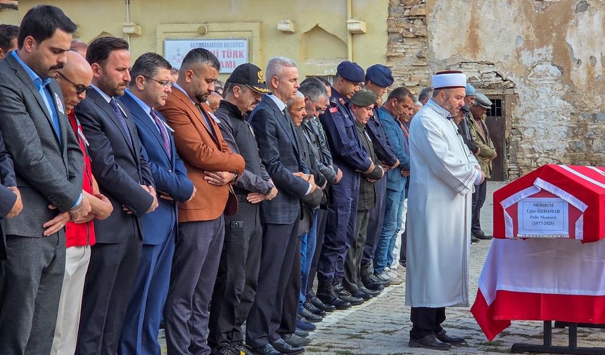 Kalp krizi sonrası vefat eden polis memurunun cenazesi Karaman'da defnedildi