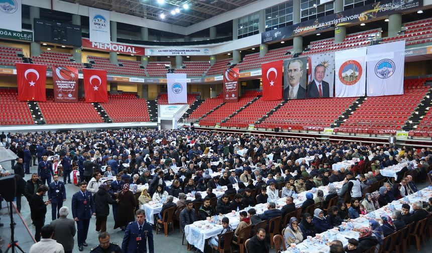 Vali Çiçek ve Başkan Büyükkılıç, şehit aileleriyle bir araya geldi