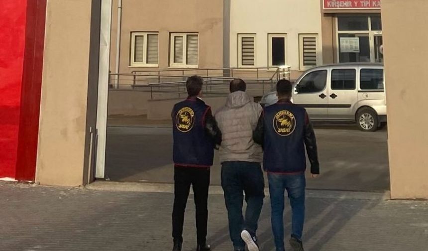 Kırşehir'de 3 yıl 1 ay kesinleşmiş hapis cezası bulunan firari yakalandı