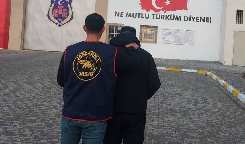 Kırşehir'de hakkında 3 yıl 9 ay kesinleşmiş hapis cezası bulunan firari yakalandı