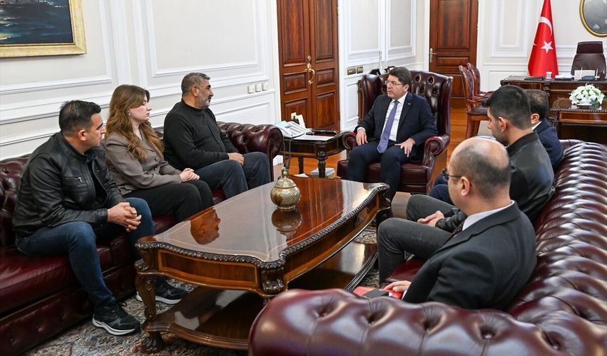 Adalet Bakanı Tunç, Rojin Kabaiş'in ailesiyle görüştü: