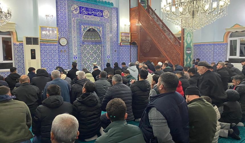 Bursa ve çevre illerde Miraç Kandili idrak edildi