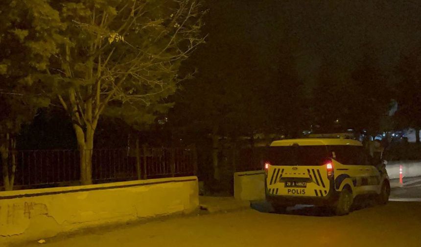 Eskişehir'de çıkan kavgada bir çocuk bıçakla yaralandı, babası darbedildi