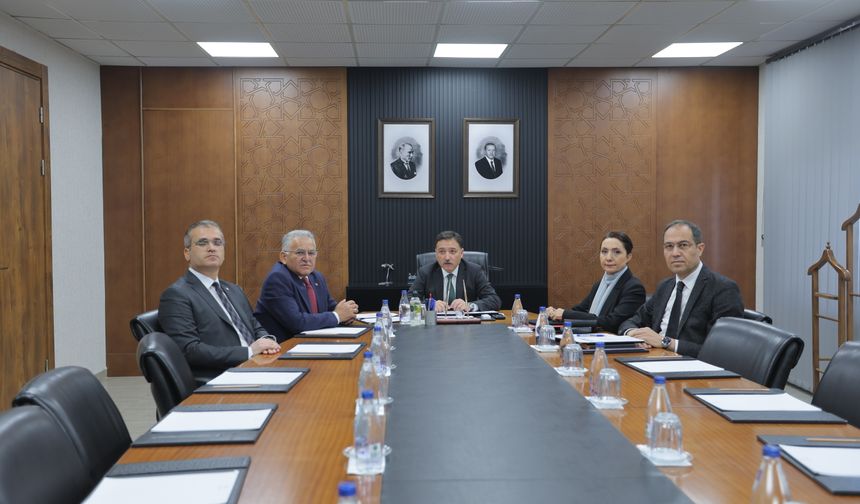 Naciye-Ramazan Büyükkılıç ve Kızları Alzheimer Aktif Yaşam Merkezi için protokol imzalandı