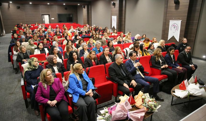 Nallıhan'da kadın muhtarlara sağlık eğitimi verildi