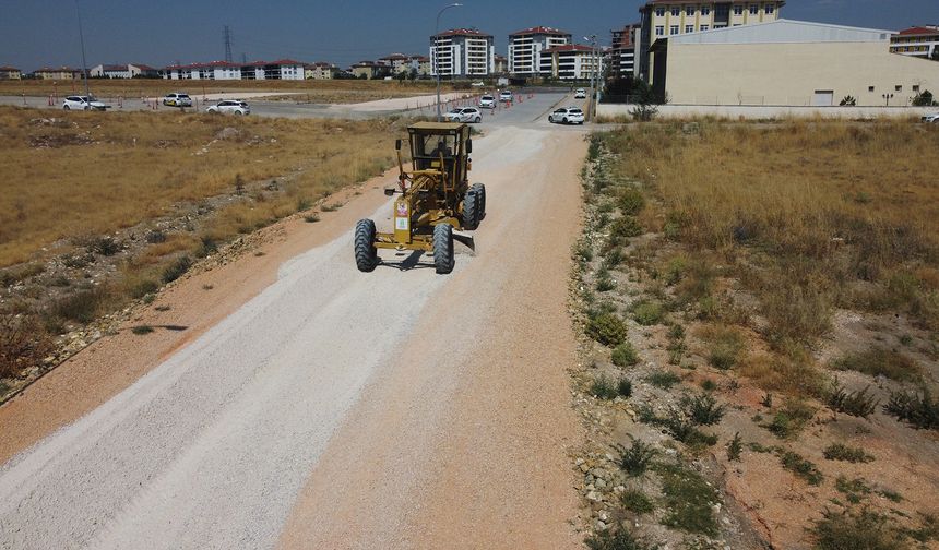 Yol çalışmalarında hız kesmiyor