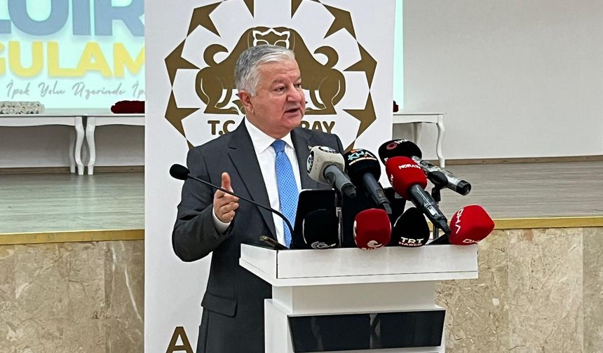 Aksaray Valisi Duru gazetecilerle bir araya geldi