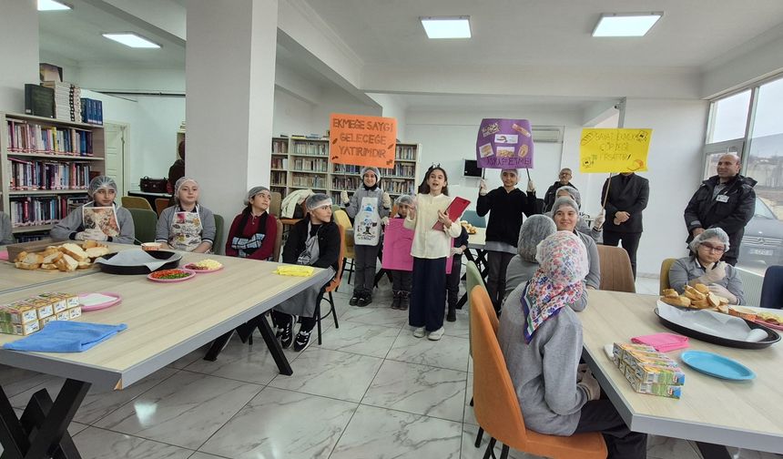 Bahşılı'da öğrenciler ekmek israfına dikkati çekti