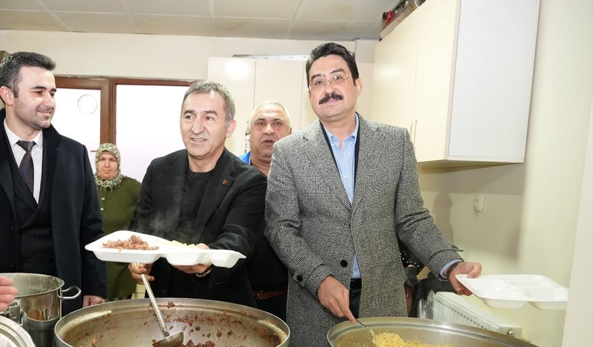 Bala Belediyesi tarafından organize edilen iftara yoğun katılım oldu