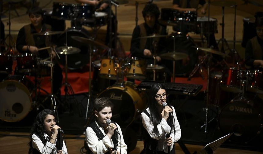 Barış Manço ve Cem Karaca'nın eserleri CSO Ada Ankara'da seslendirildi