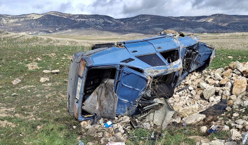 Beypazarı'ndaki trafik kazalarında 2 kişi yaralandı
