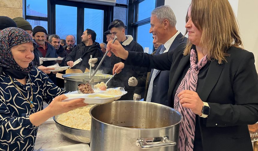 Çerkeş'te vatandaşlar iftar sofrasında buluştu