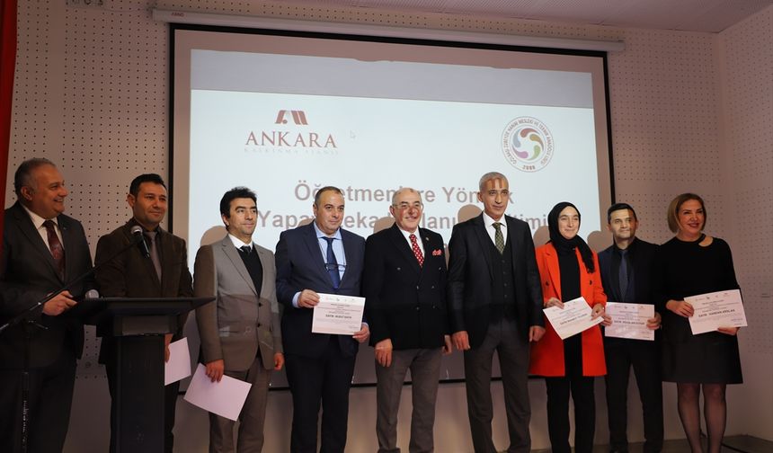 Gölbaşı'nda öğretmenlere yönelik Yapay Zeka Kullanım Eğitimi Programı düzenlendi