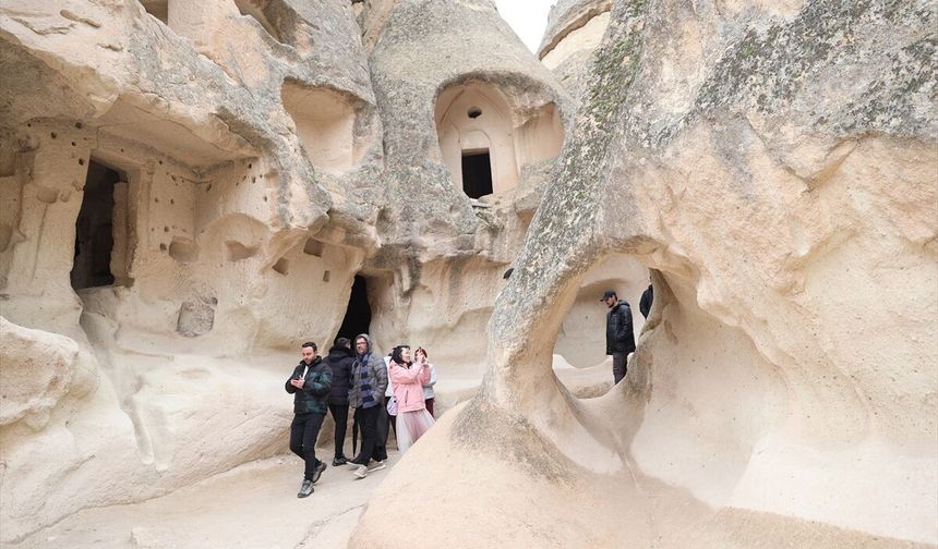 Kapadokya'daki Zelve ve Paşabağı ören yerleri geçen yıl 1,2 milyon ziyaretçi ağırladı