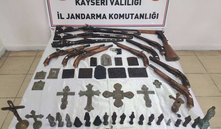 Kayseri'de tarihi obje, sikke ve silahların ele geçirildiği operasyonda 1 kişi yakalandı