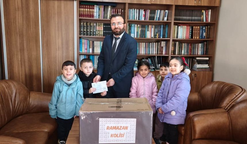 Kırıkkale'de Kur'an kursu öğrencileri yardım kolisi hazırladı