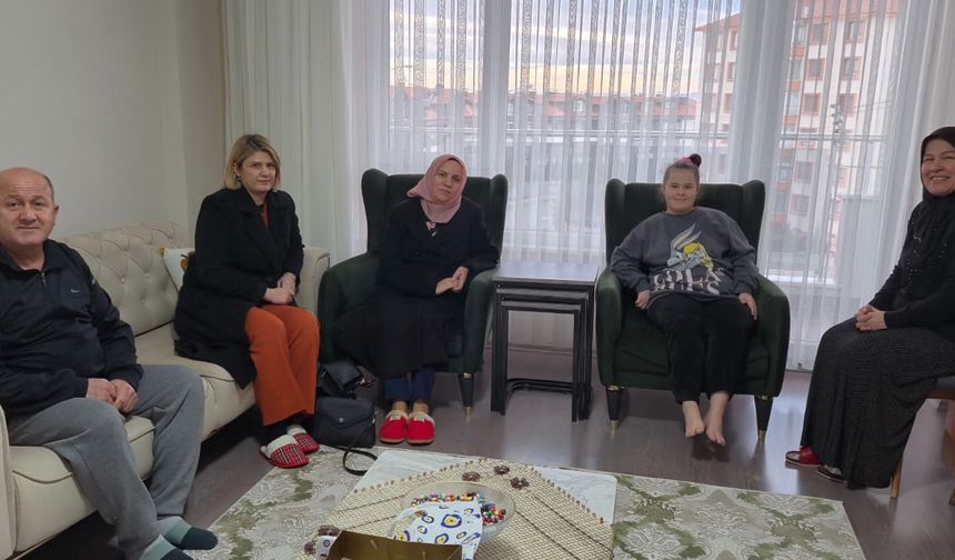 Konya Aile ve Sosyal Hizmetler ​İl Müdürü Topal'dan depremzede ailelere ziyaret