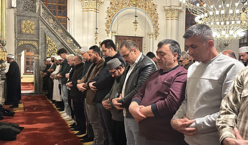 Konya, Aksaray, Karaman ve Afyonkarahisar'da ilk teravih namazı kılındı