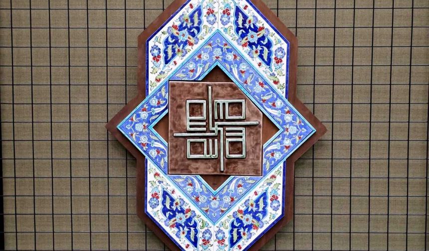 Konya'da geleneksel çini sanatı sergisi açıldı