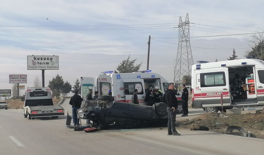 Konya'da ters dönen otomobilin sürücüsü yaralandı