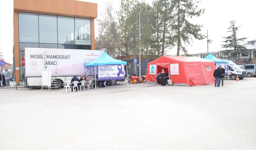 Mobil mamografi aracı Şabanözü'nde hizmet vermeye başladı