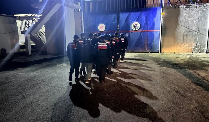 Nevşehir'de ruhsatsız silah operasyonunda yakalanan 6 şüpheli tutuklandı